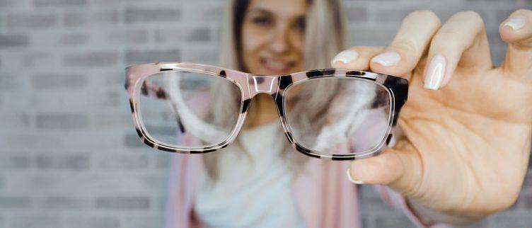 Van storm op vakantie wakker worden Waar kun je online een bril kopen? | DIK.NL